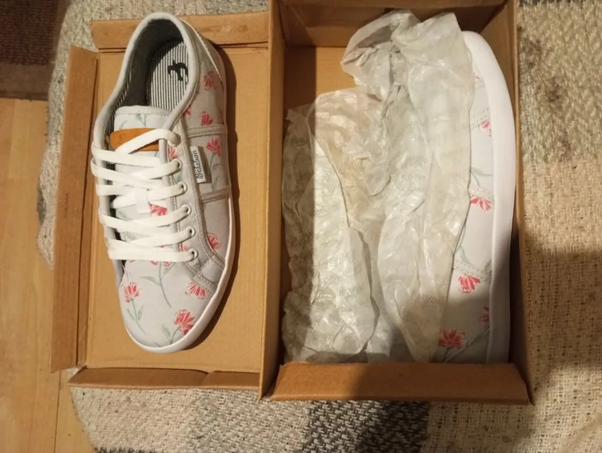 Trainers - Image 2