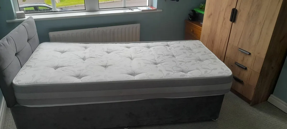 Single Bed With Mattress - Image 1