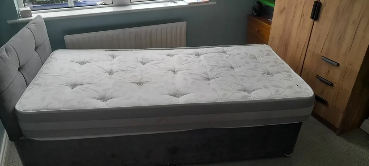 Single Bed With Mattress - Image 2