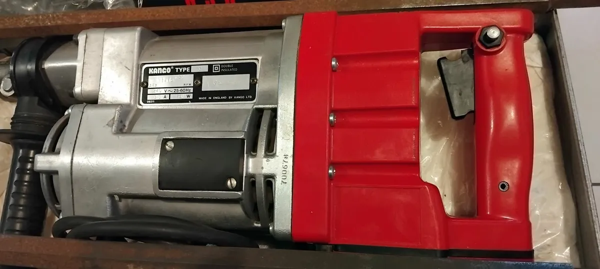Kango 638 Concrete Breaker 240v - Image 3
