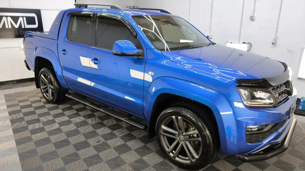 Volkswagen Amarok 3.0 v6 Aventura - Image 1