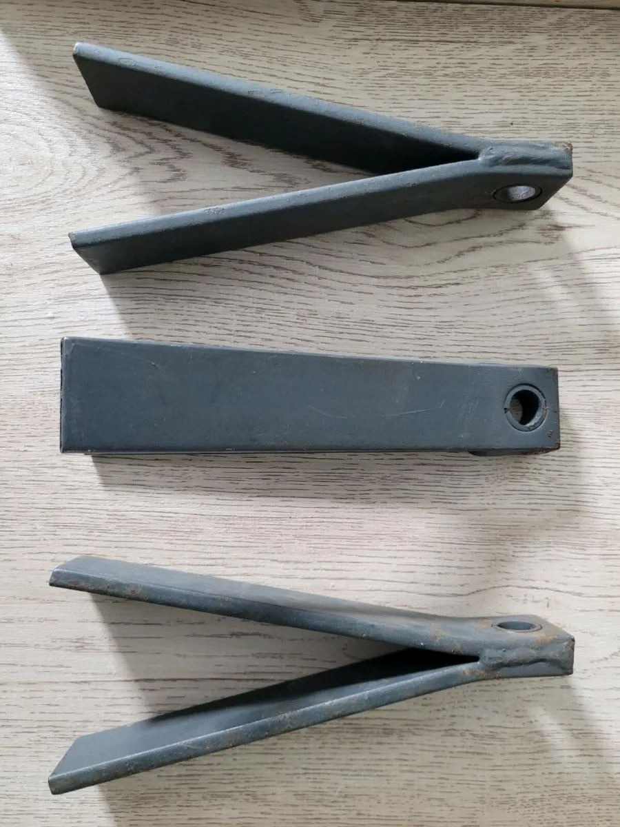 Mower conditioner flails - Image 1