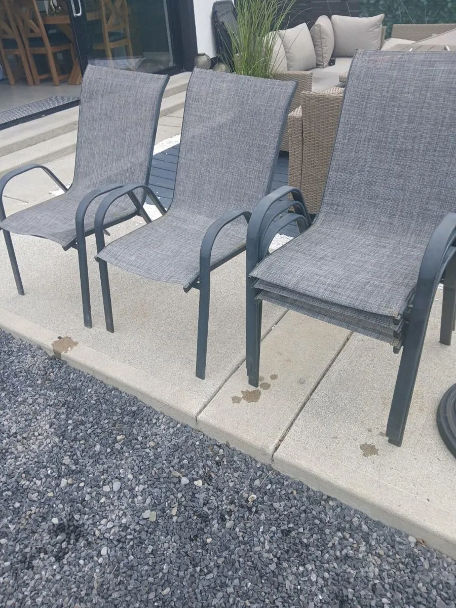 Patio table and chairs - Image 2