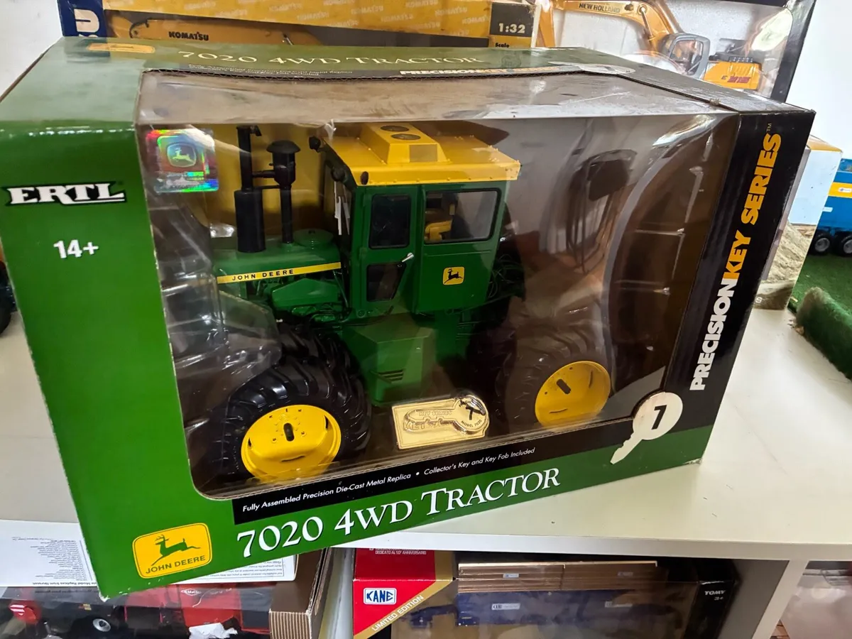 1:16 scale John Deere - Image 3