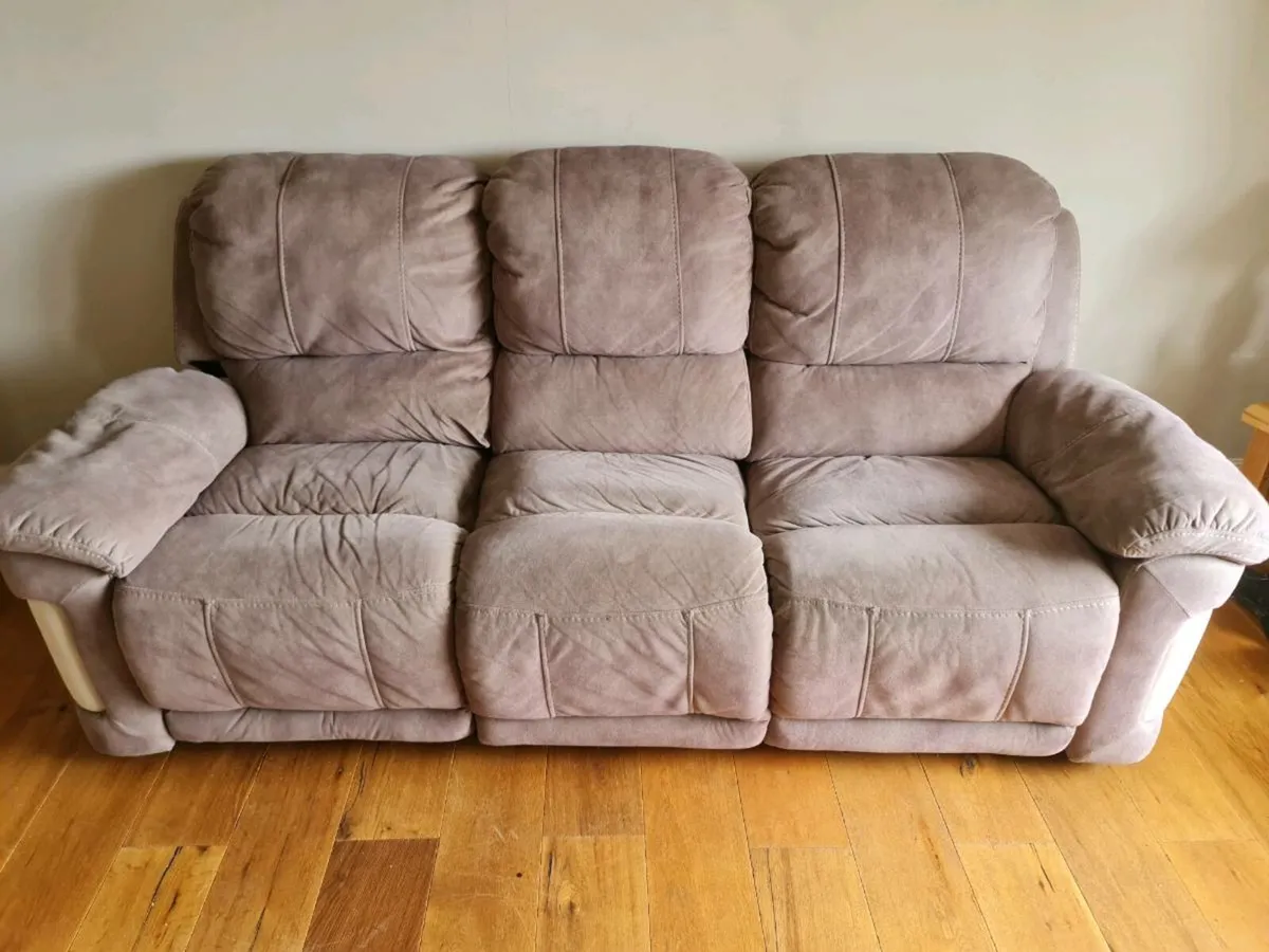 3+2+1 Furniture Suite - Image 1