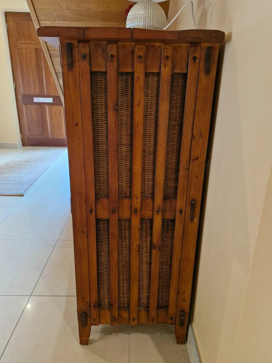 Console table/Dresser - Image 3