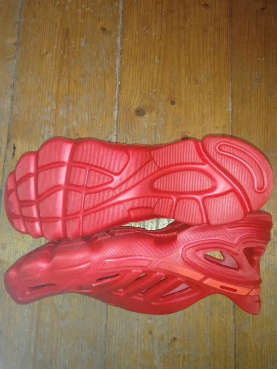 New Adidas Adifom Supernova - Image 4
