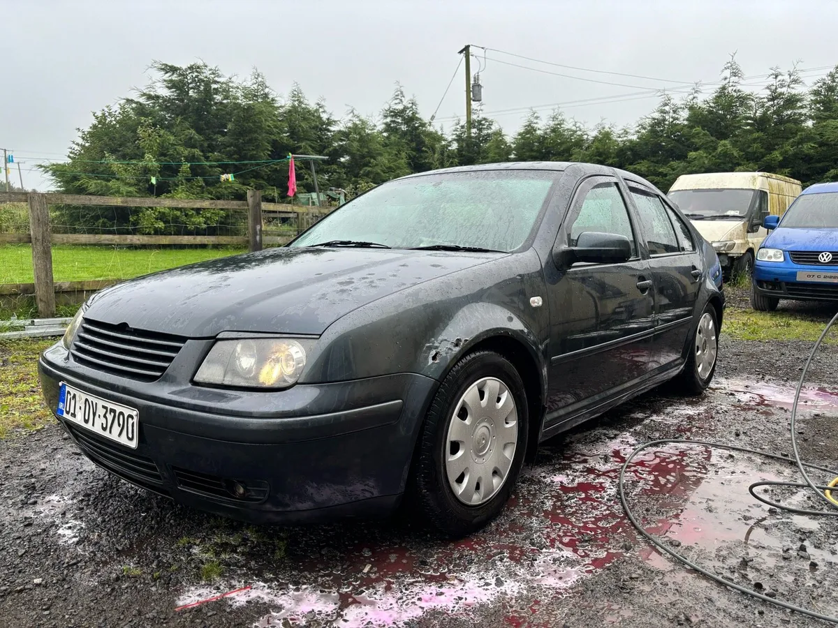 VW BORA 1.9 TDI 115 6 SPEED - Image 4