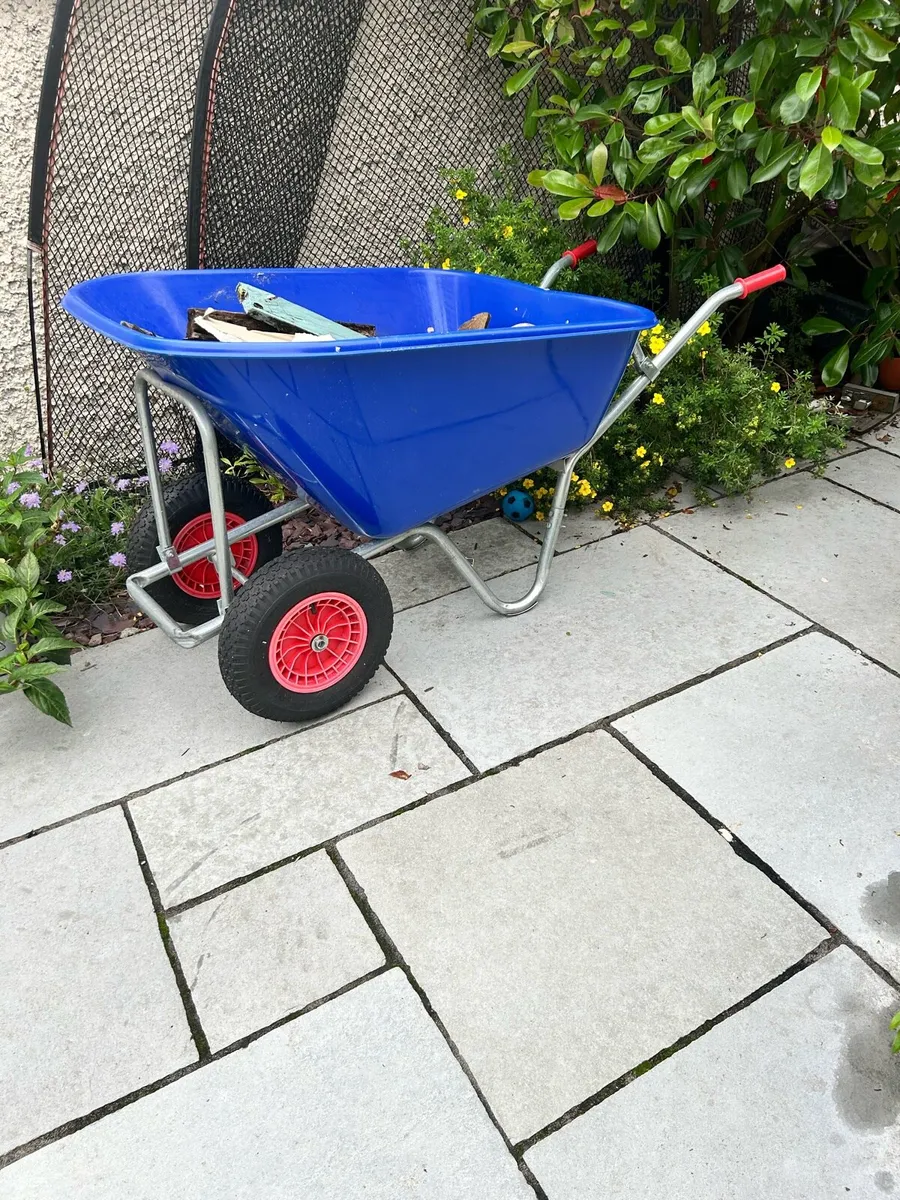 Twin wheel barrow - Image 1