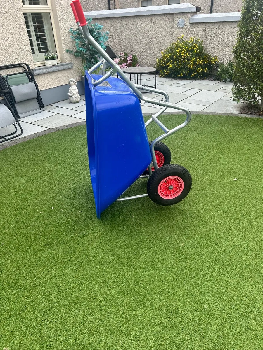 Twin wheel barrow - Image 3