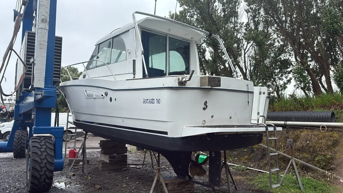BENETEAU ANTARES 760 - Image 1