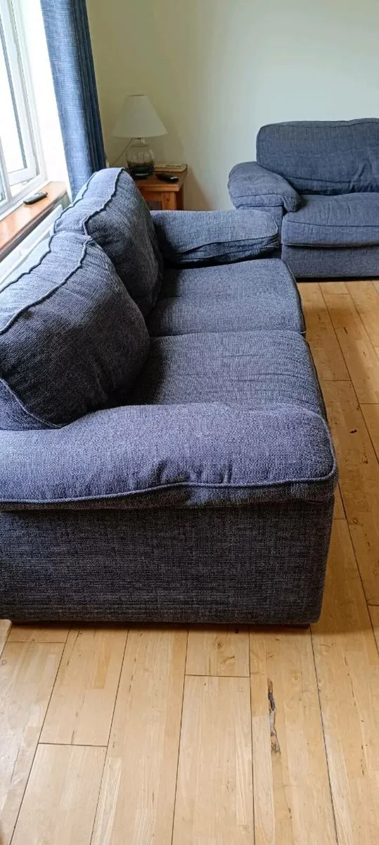 2 x 3 seater couches - Image 4