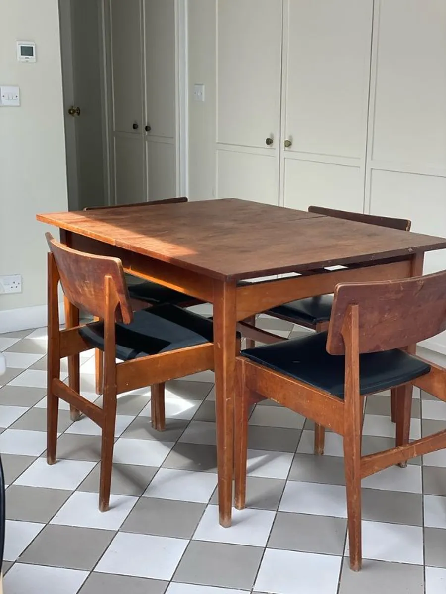 Mid century Retro Extendable Dining Table - Image 3