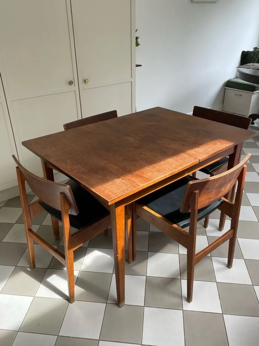 Mid century Retro Extendable Dining Table - Image 4