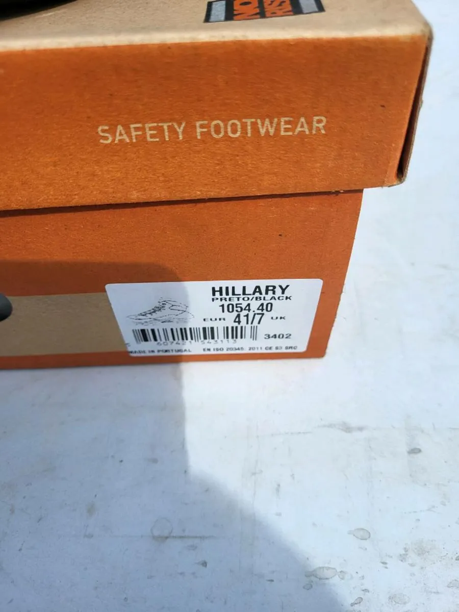 Work boots - Image 3