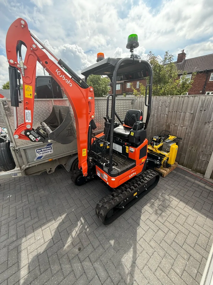 U17 /5 Kubota  2025 unused 4 buckets - Image 1