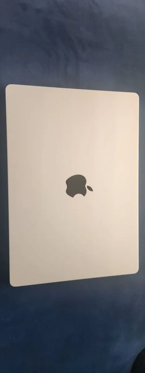 Apple MacBook Pro - Image 1