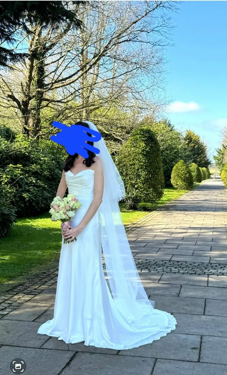 Wedding dress - Image 3