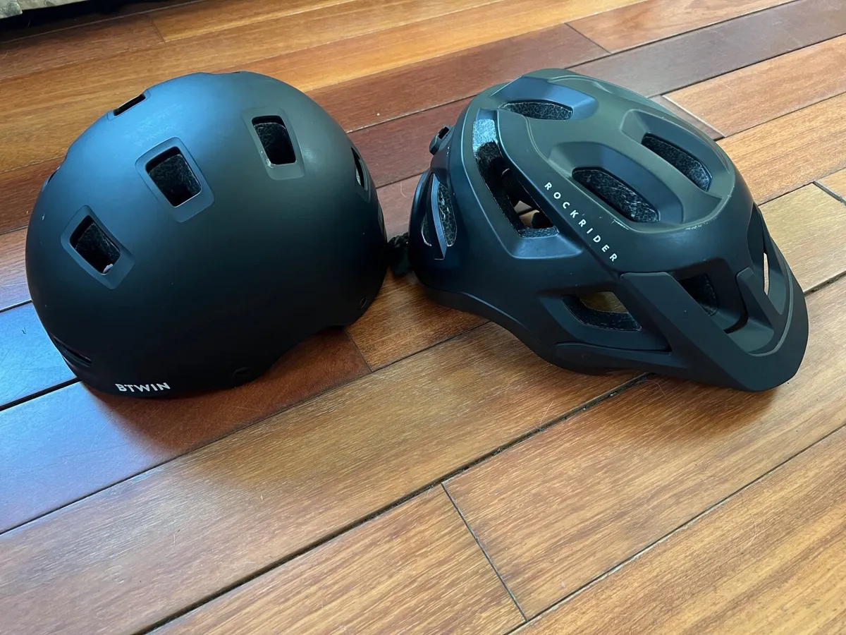Bike locks, helmets, and saddle bag - Image 2