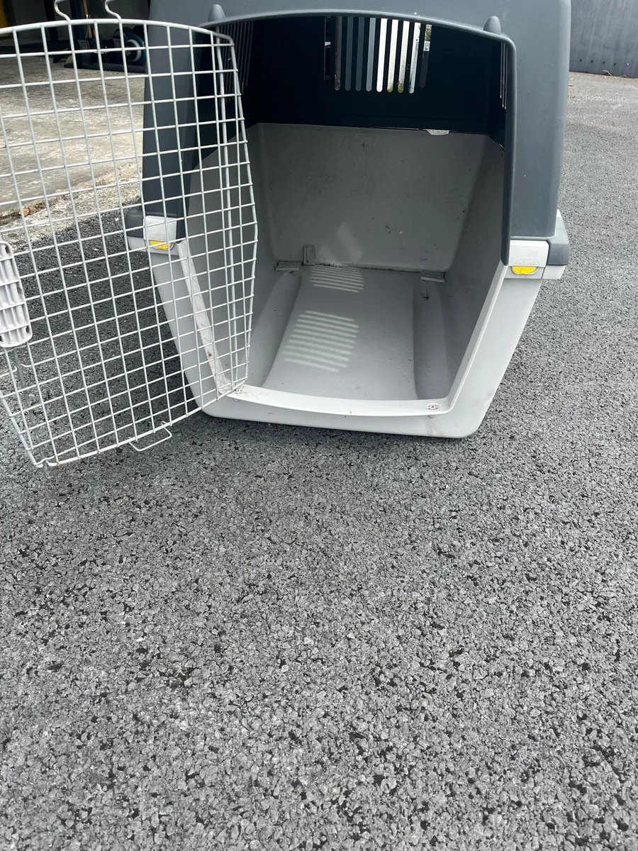 Large dog kennel/cage - Image 1