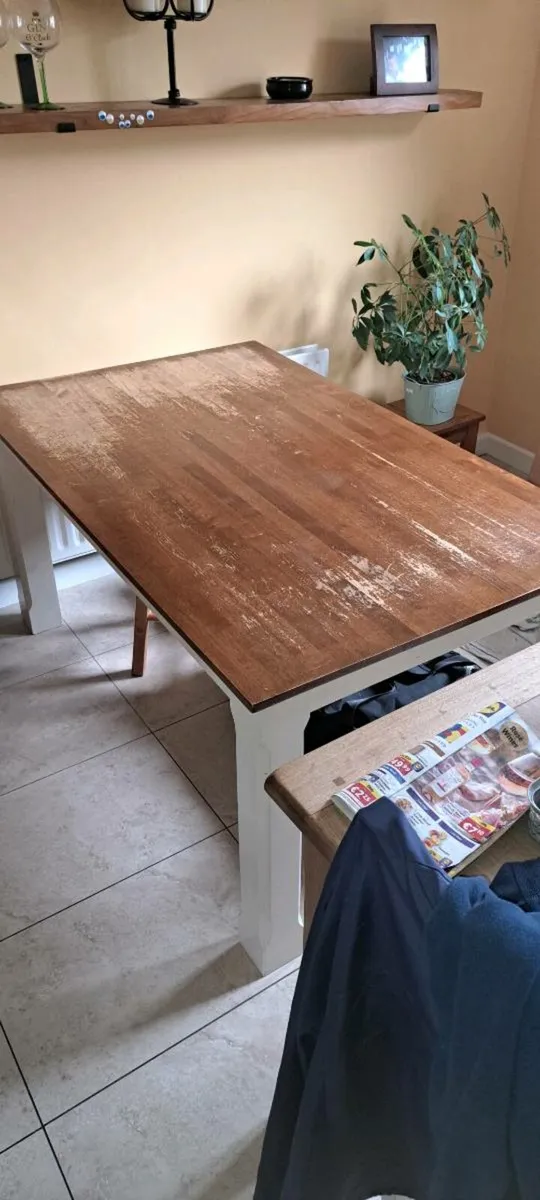 Used table no chairs - Image 1