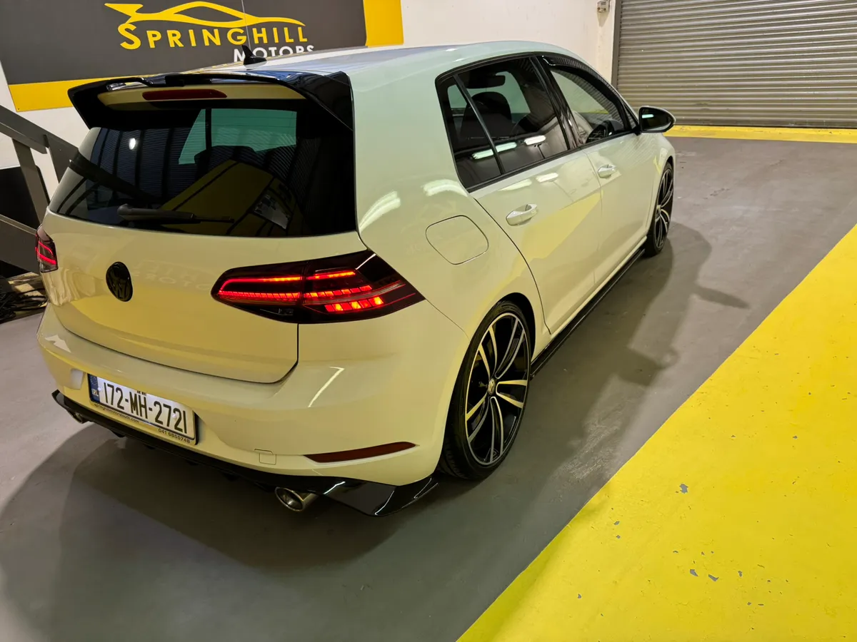 2017 Volkswagen Golf 1.4TSi Highline Automatic - Image 3