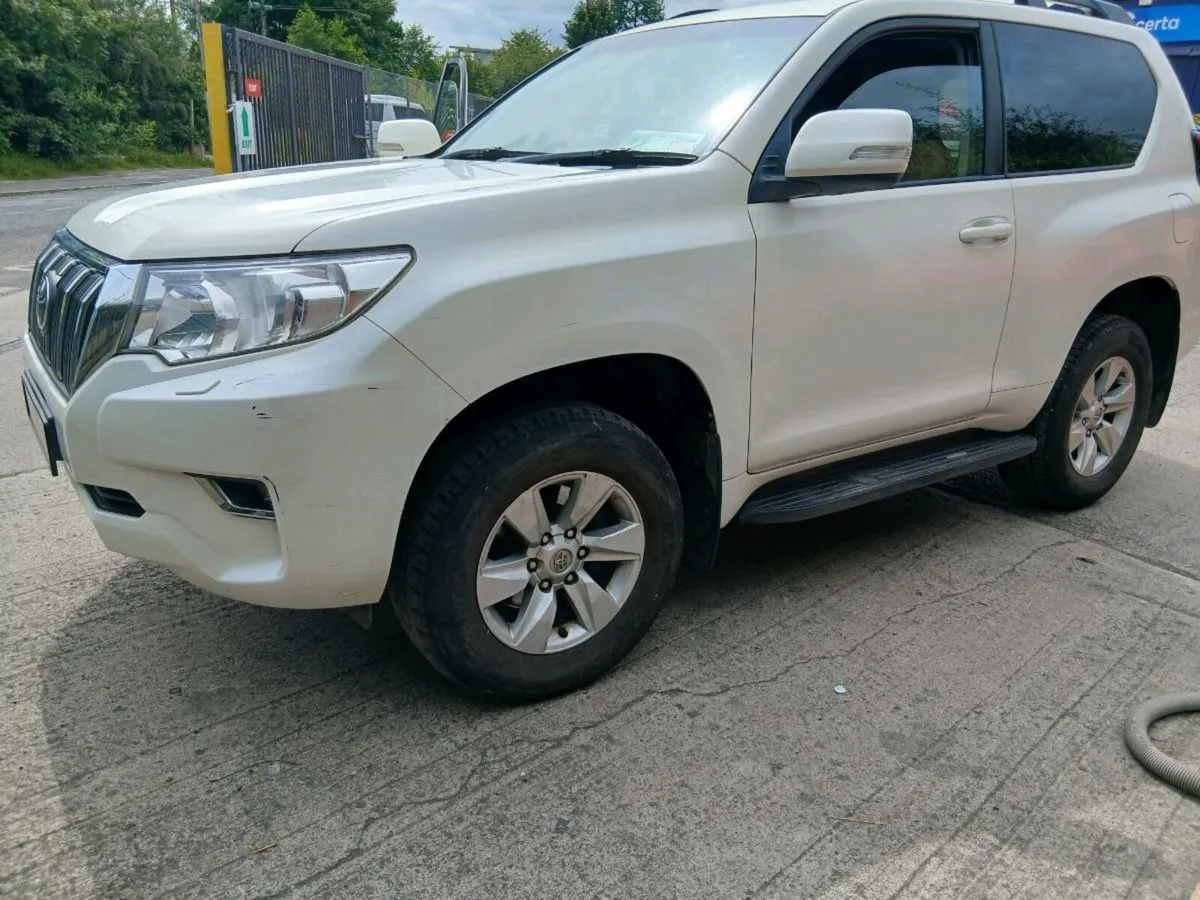 192 Toyota land cruiser - Image 2