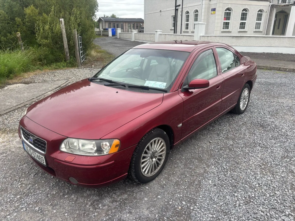 2005 Volvo V60 2.4 Diesel Twin Turbo - Image 3
