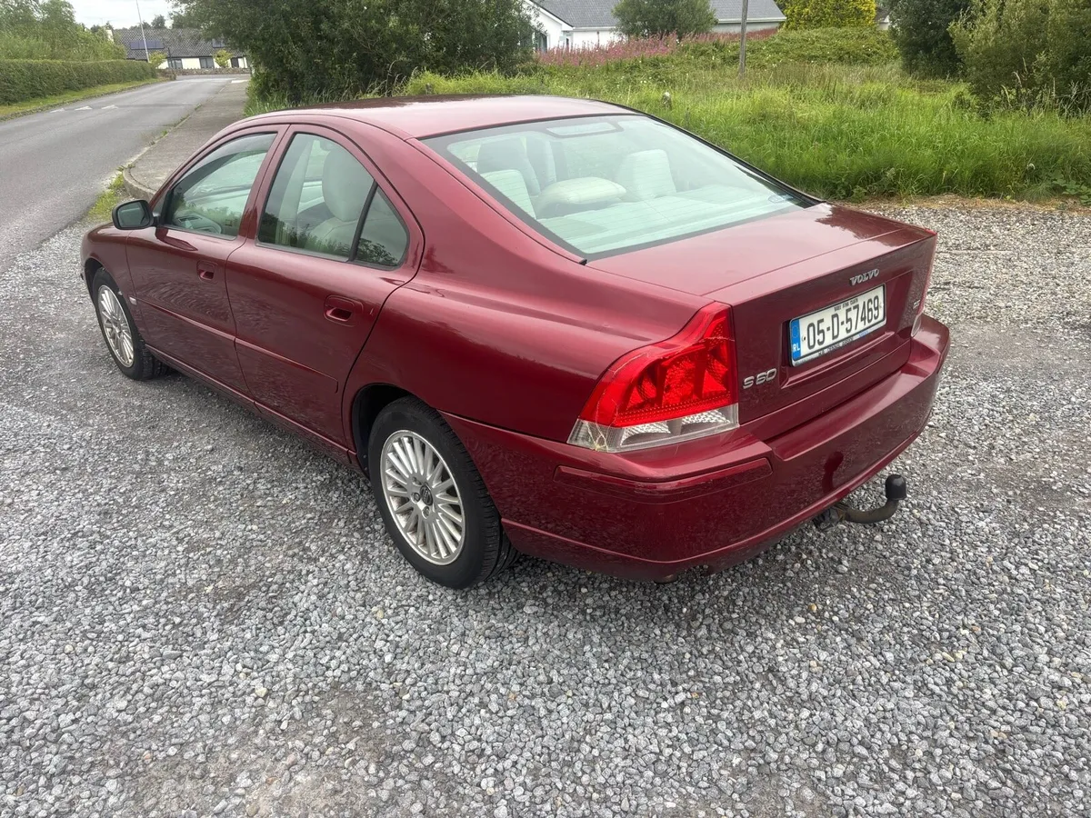 2005 Volvo V60 2.4 Diesel Twin Turbo - Image 4