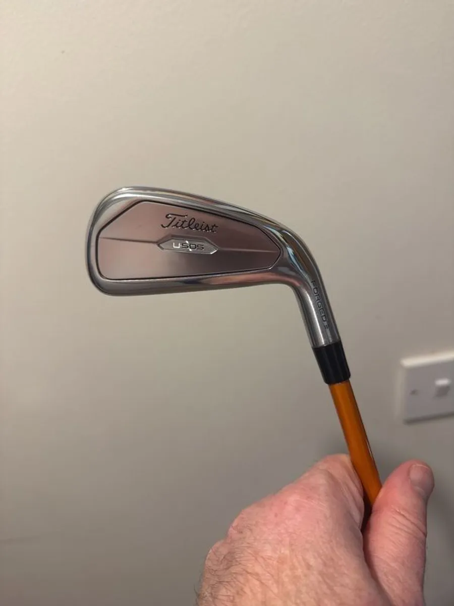 titleist U505 2 iron with tour ad Di 95x shaft - Image 3
