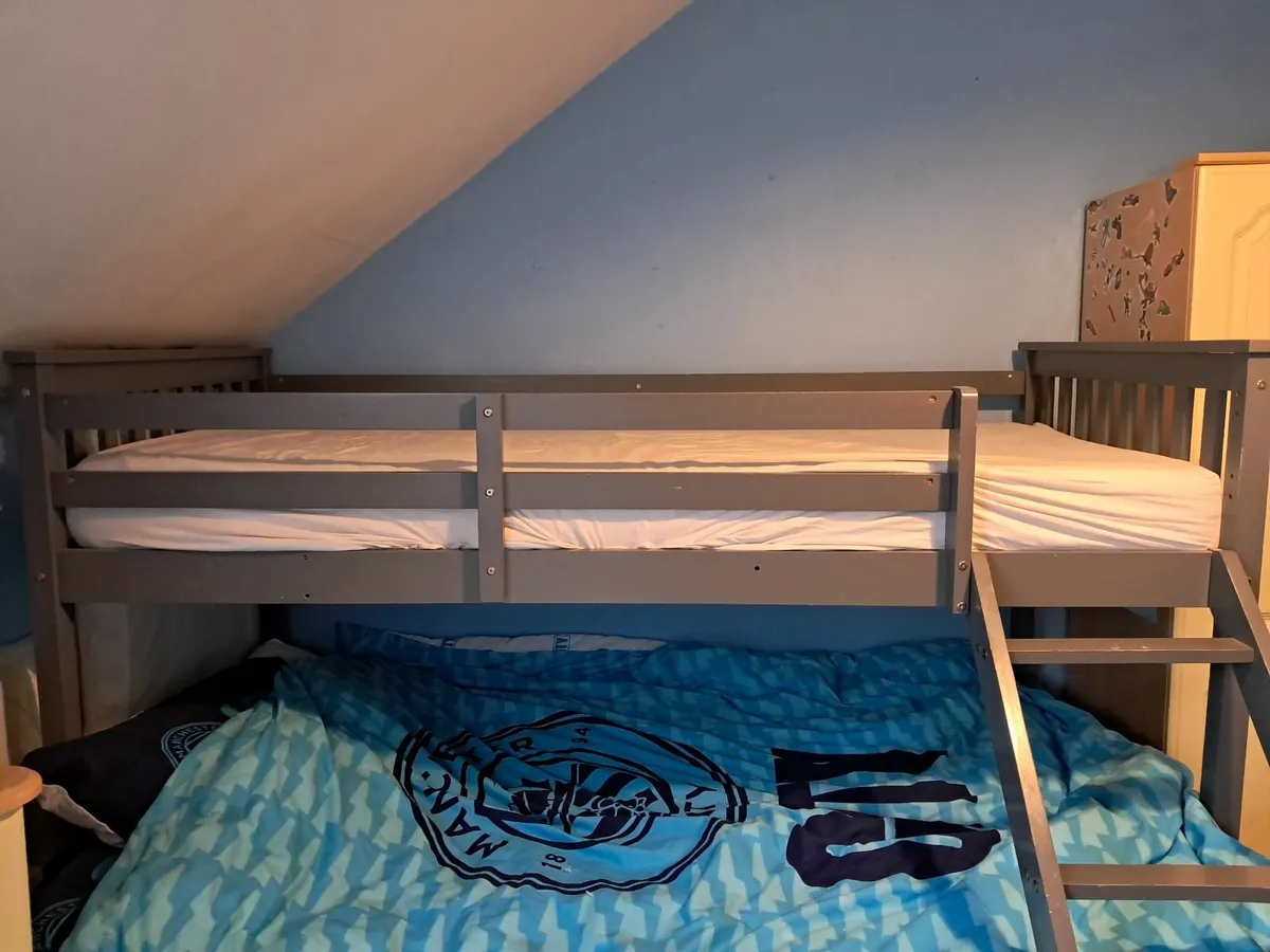 Triple bunk beds - Image 2