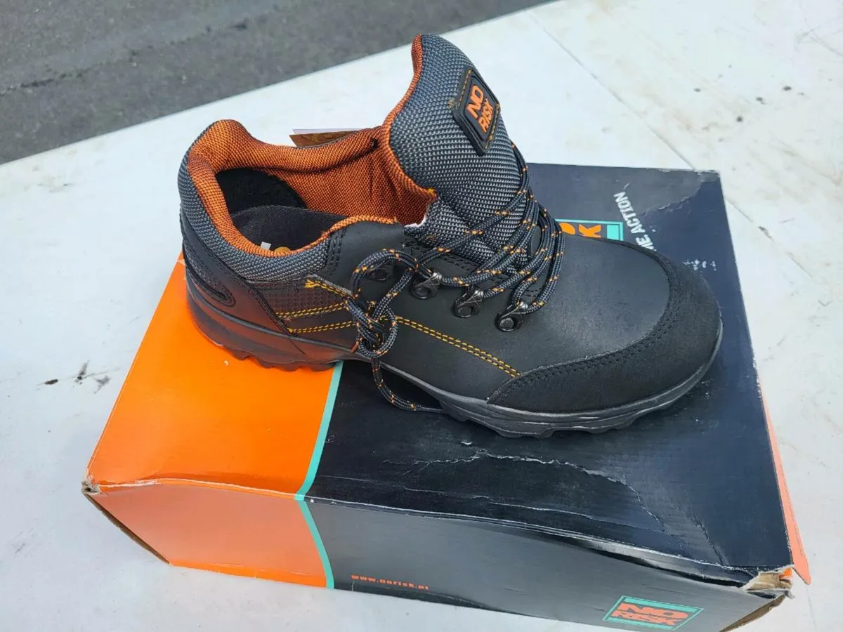 No risk work shoes - Image 1