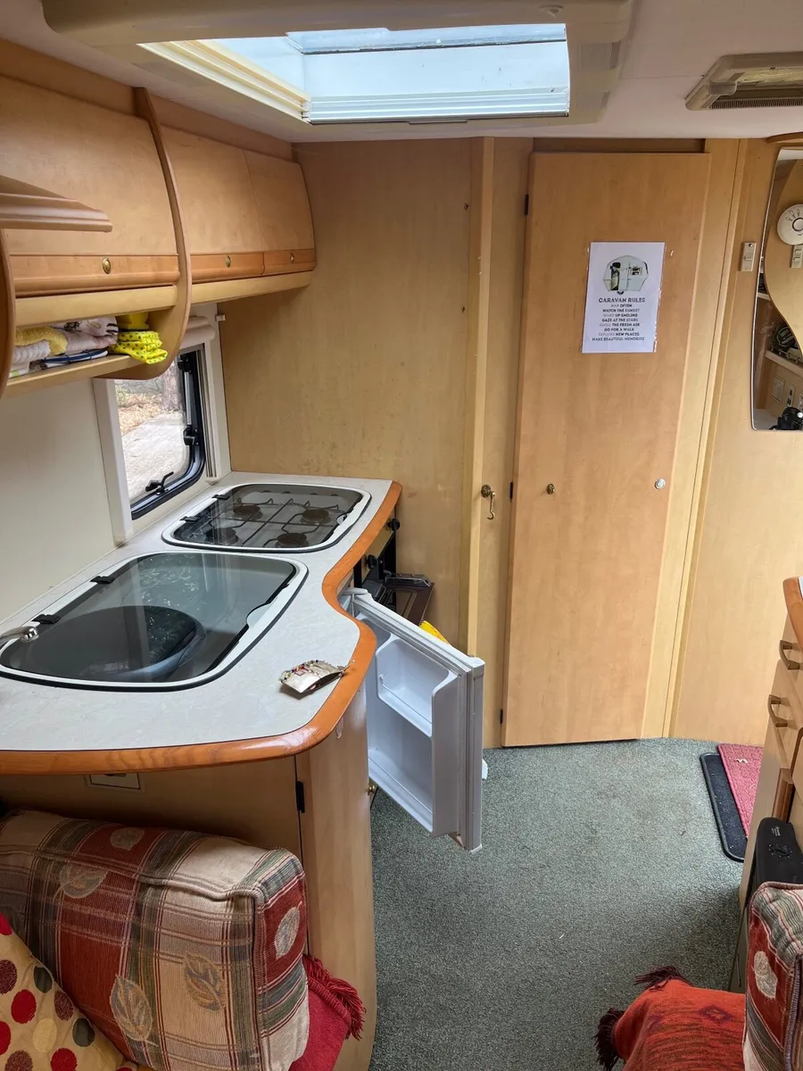 2 berth caravan - Image 3