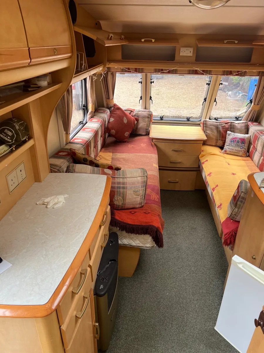 2 berth caravan - Image 4