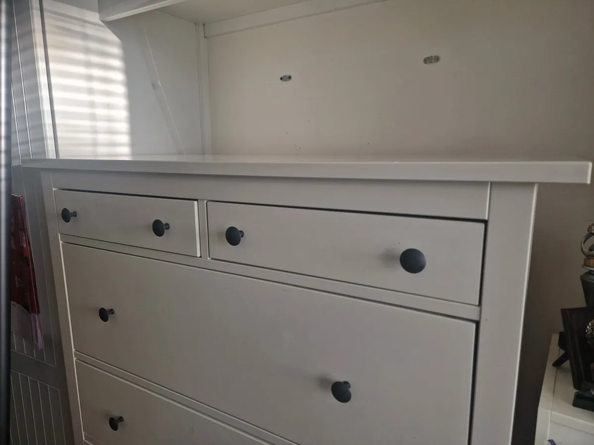 Chest of drawers - Image 1