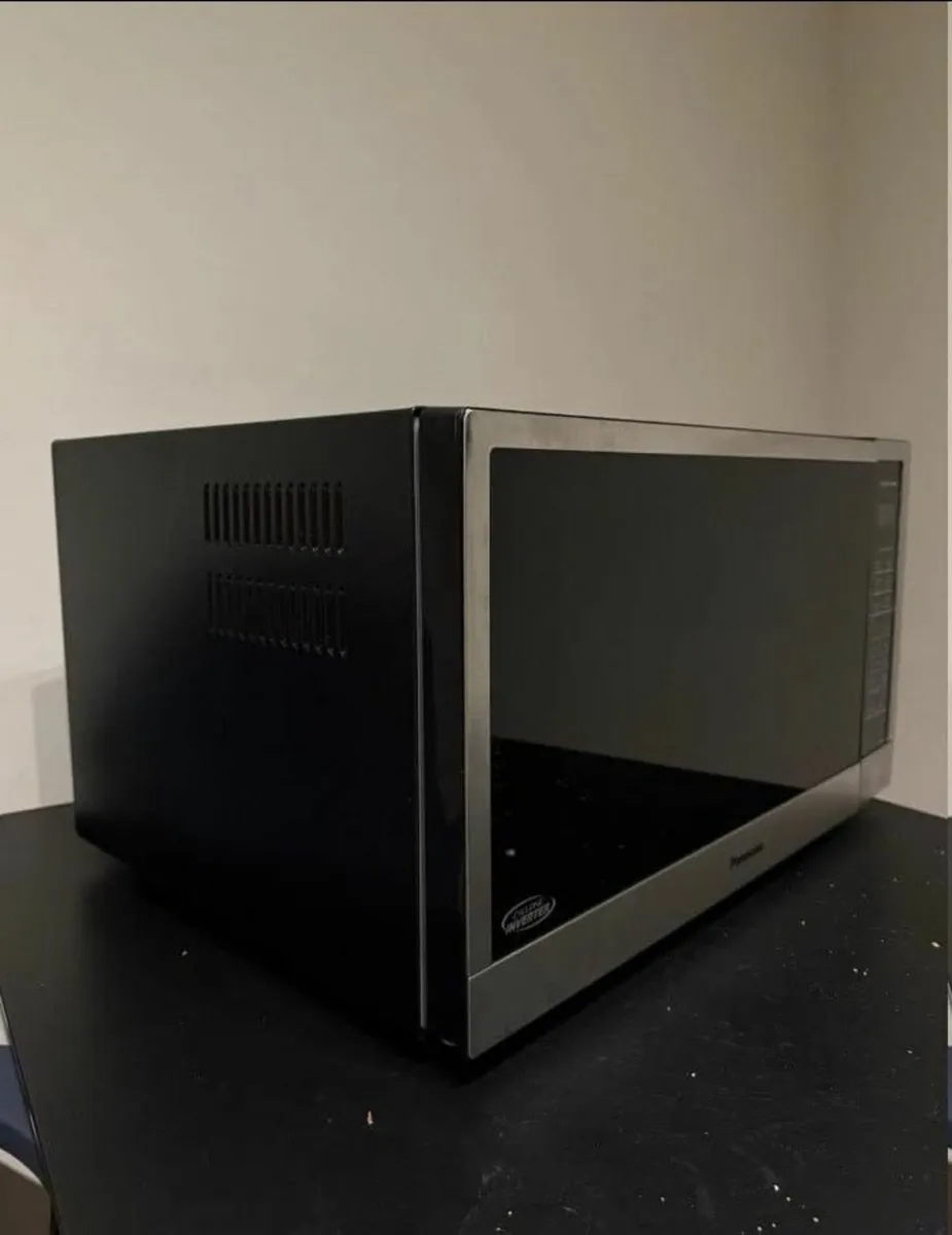Panasonic 2.2 cu. ft. Stainless-Steel Microwave - Image 3