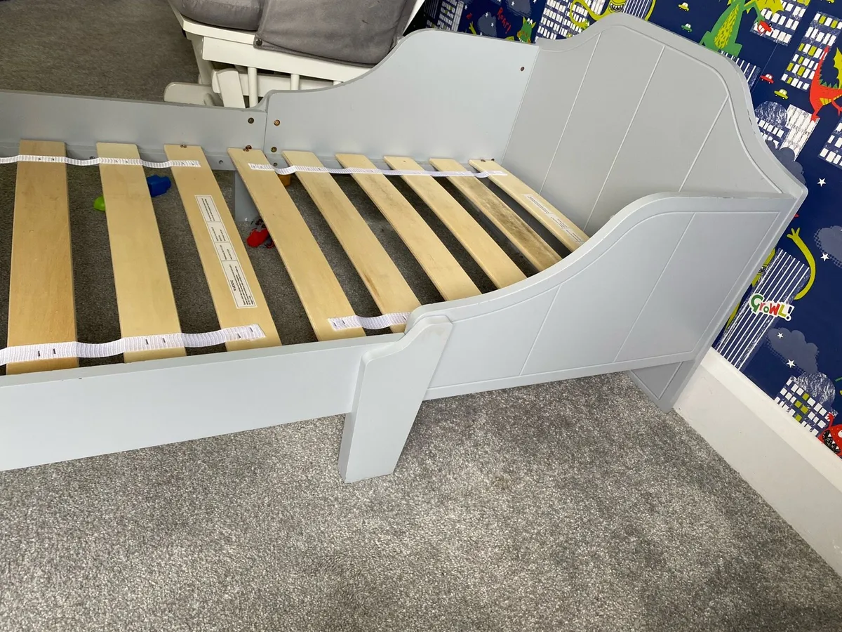 Nested Wooden Toddler Bed Grey - Image 3