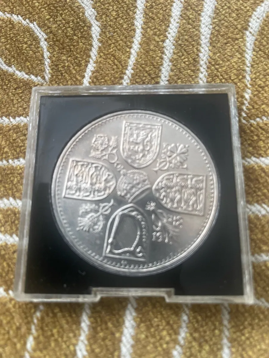 Silver 1953 5 shillings commemorative coin - Image 2