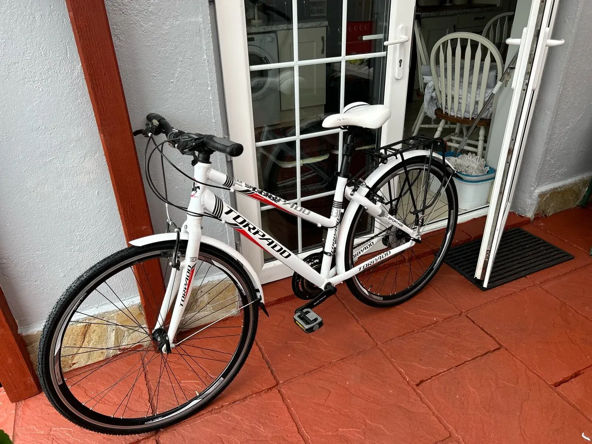 2 bicycles for sale ladies and gents. - Image 4
