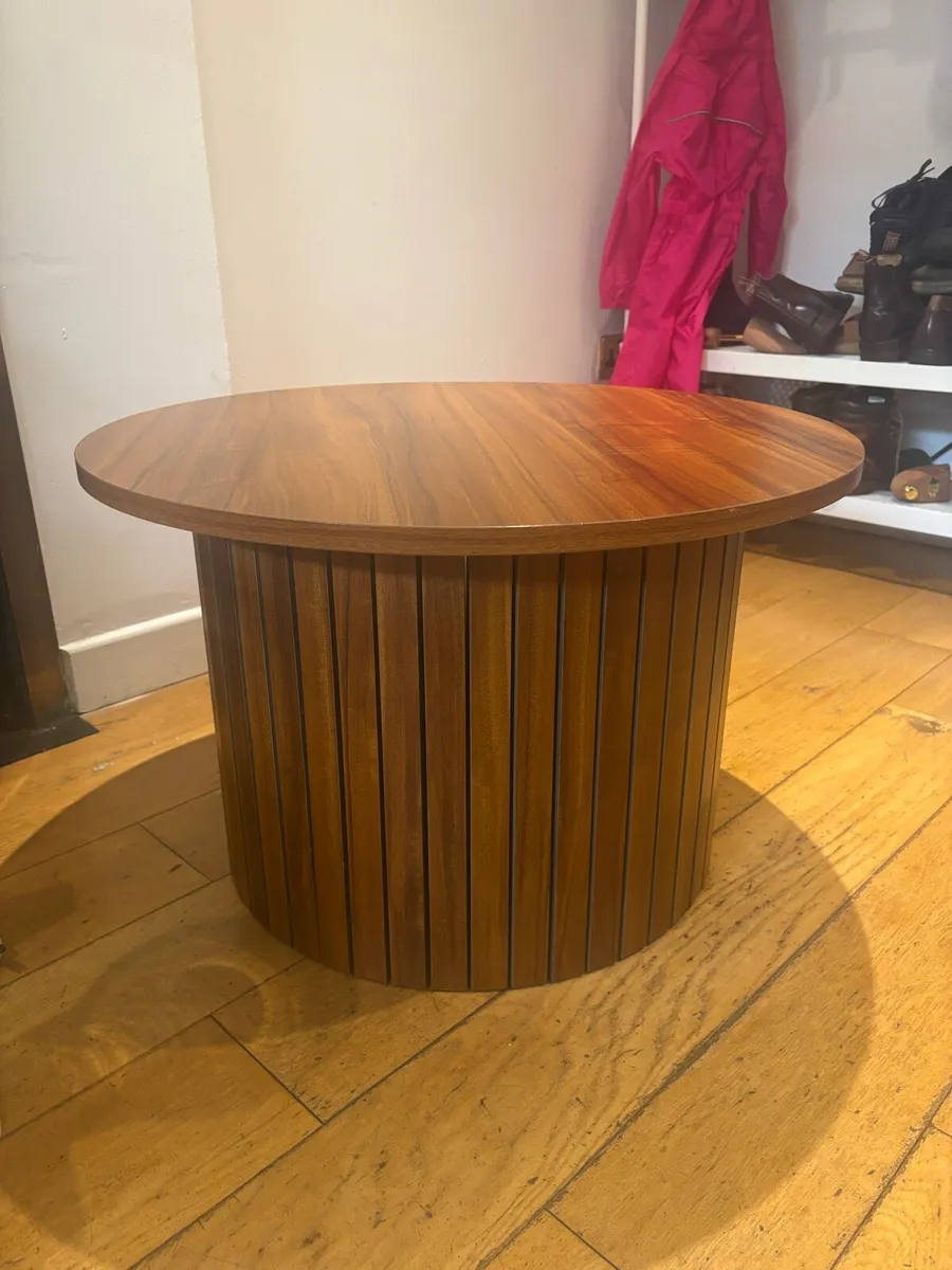 Coffee table - Image 1