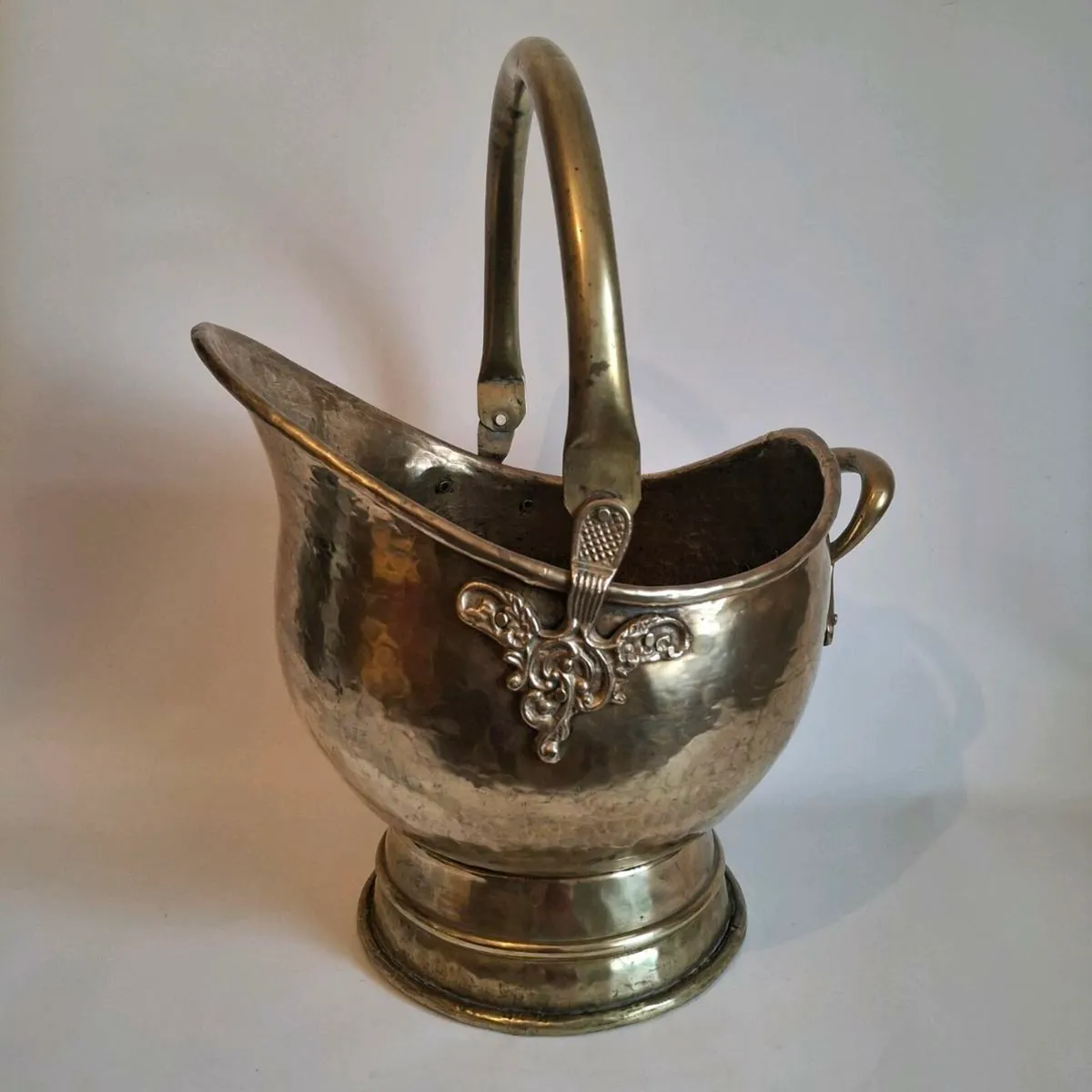 Victorian Brass Coal Scuttle/Planter - Image 1