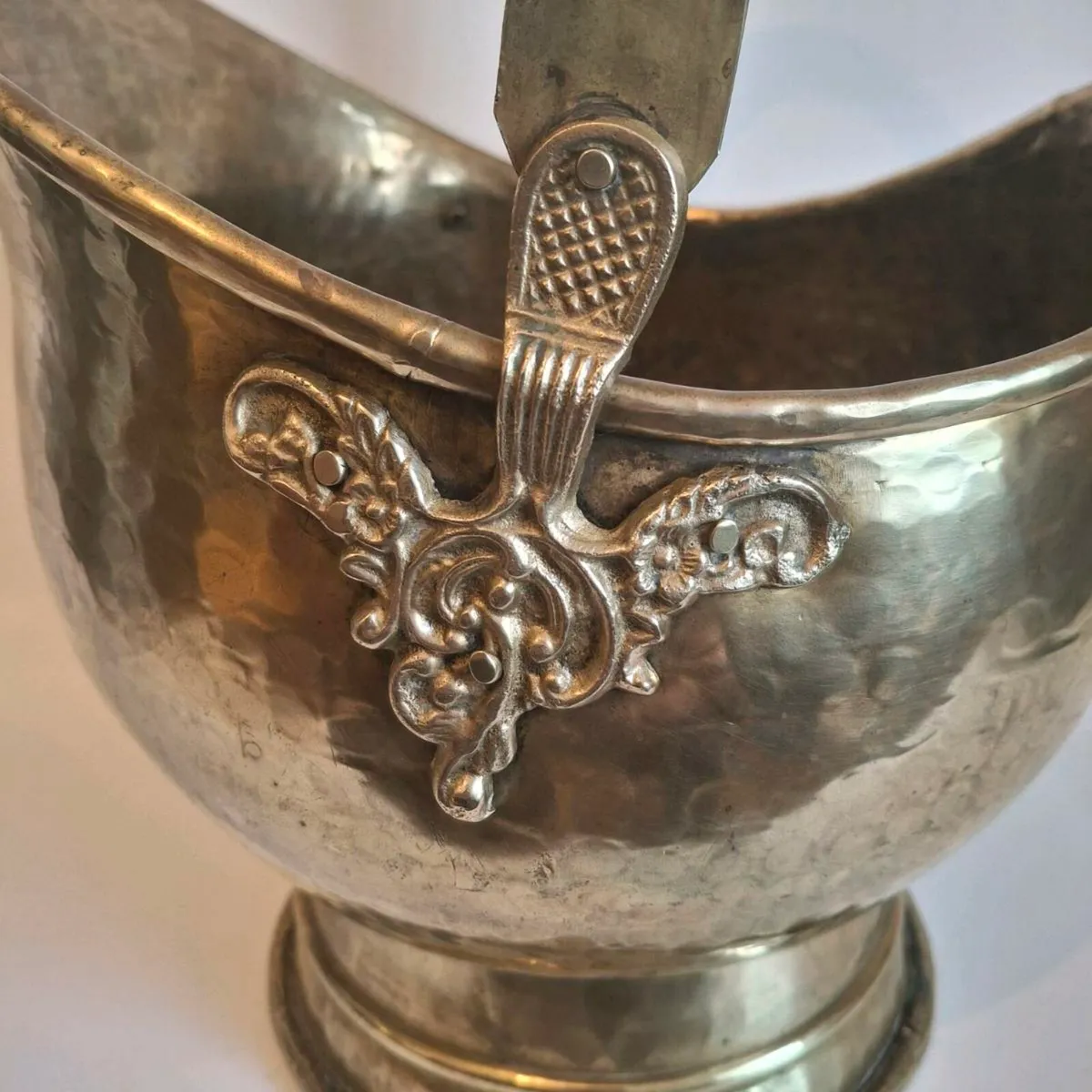 Victorian Brass Coal Scuttle/Planter - Image 2