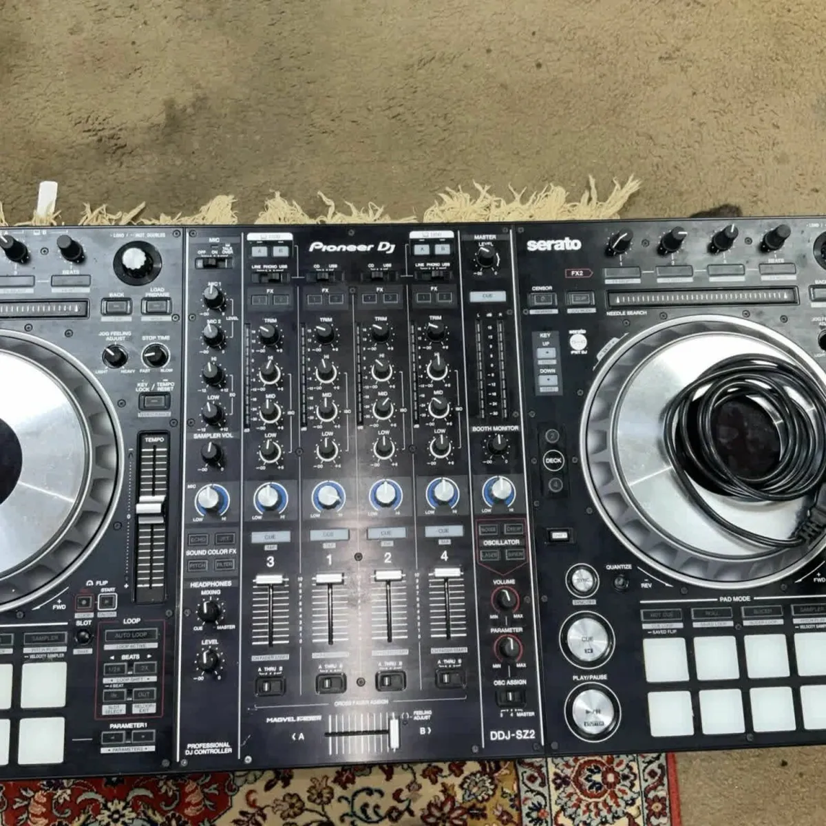 Pioneer DDJ-SZ Digital DJ Controller - Image 3