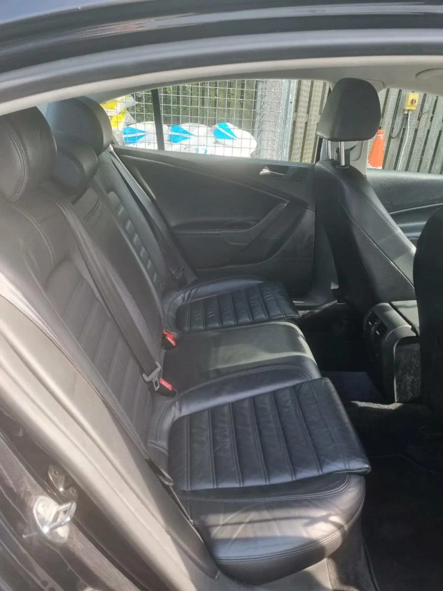 Volkswagen passat HIGH LINE 1,9 Diesel - Image 4