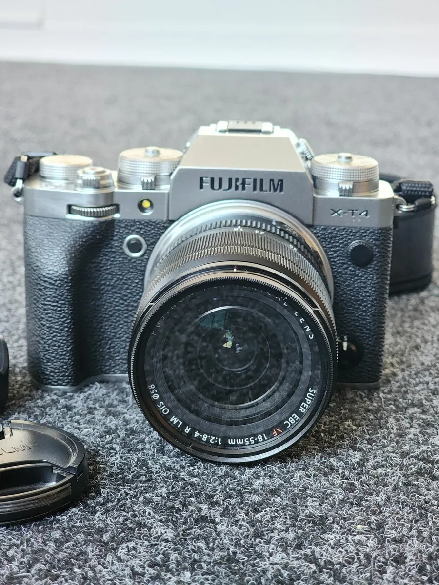 Fujifilm Xt-4 Body + lens kit - Image 1