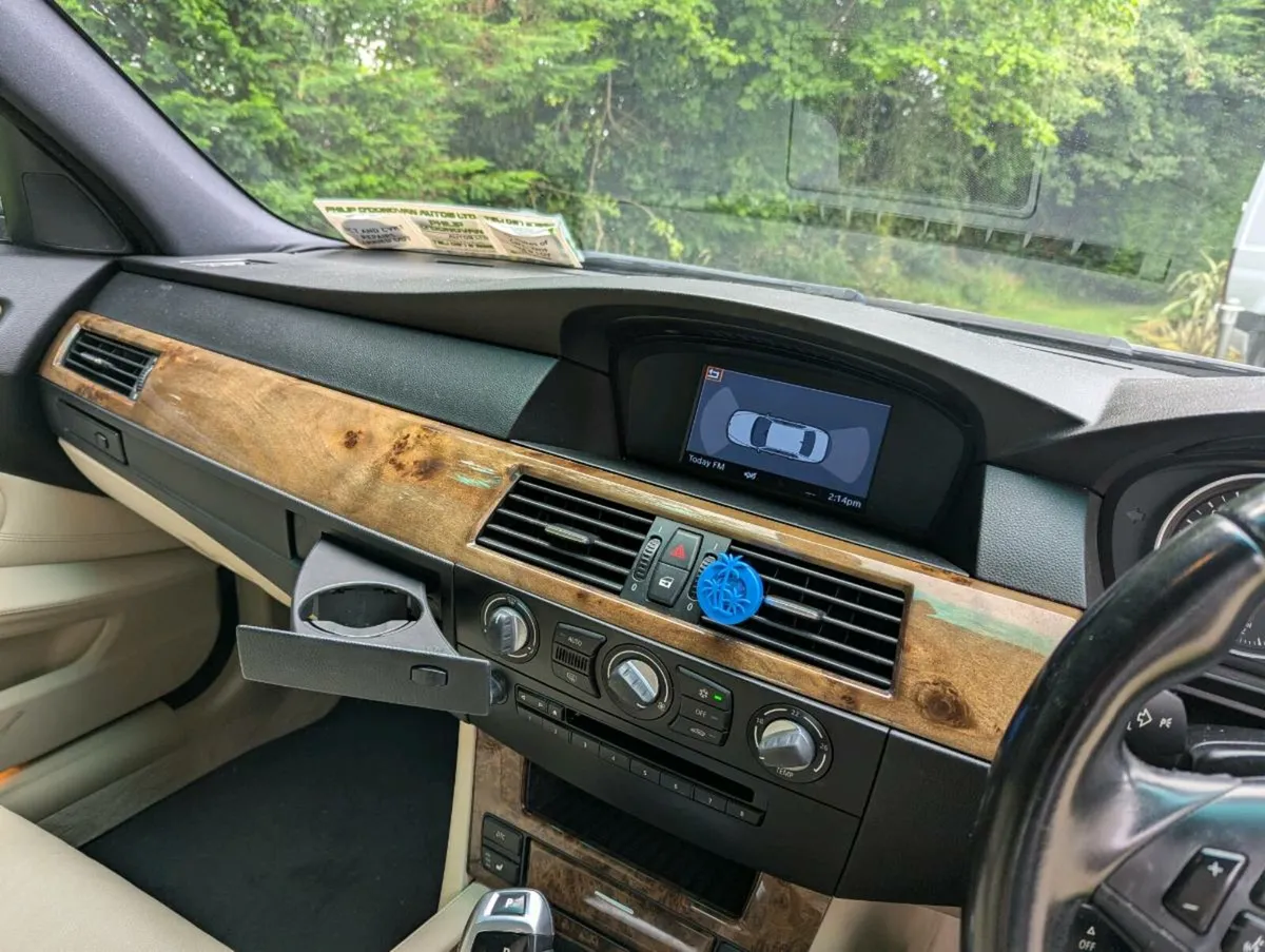 Car - Image 2