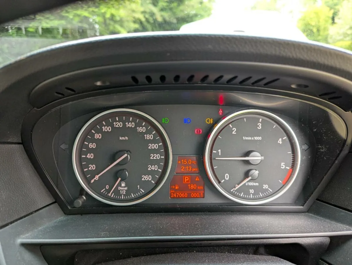 Car - Image 3