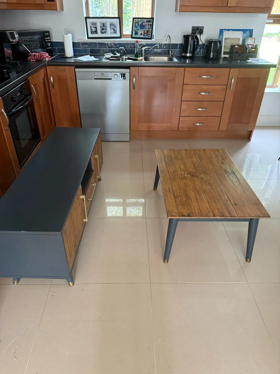 TV and coffee table - Image 3