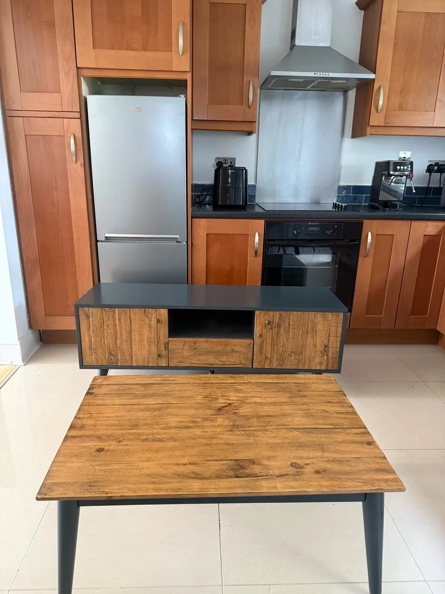 TV and coffee table - Image 1