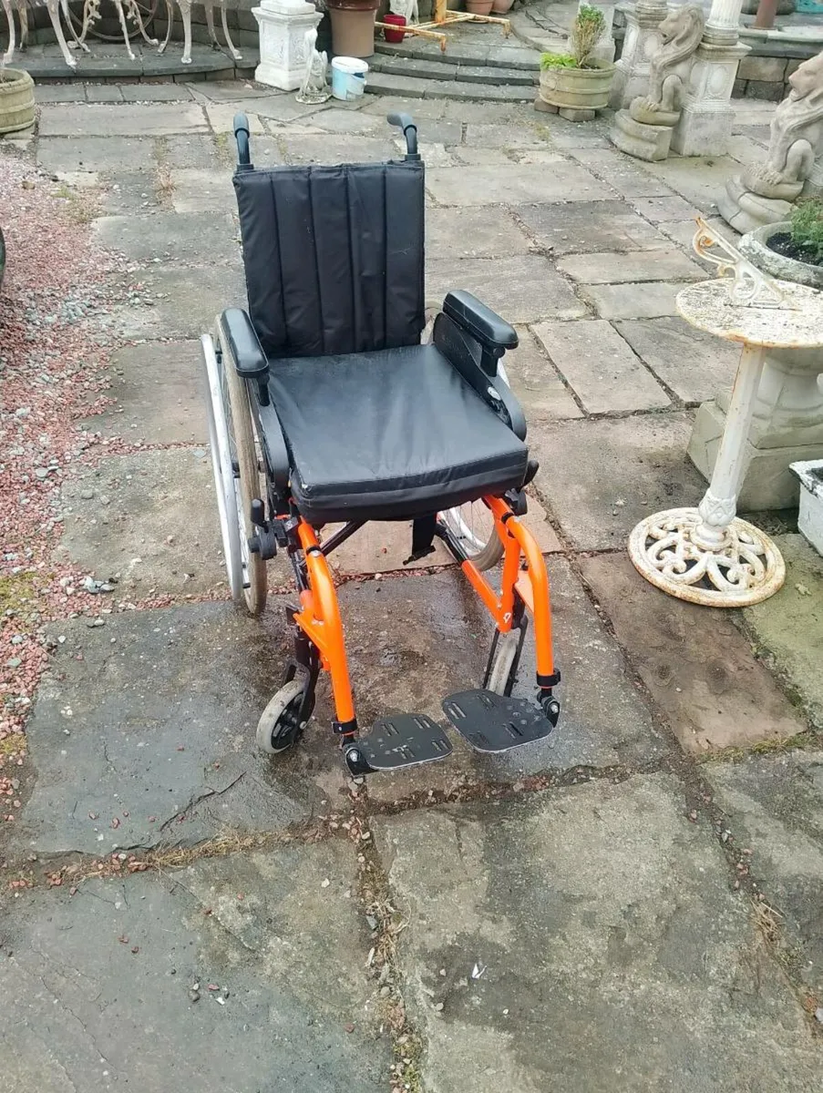 Wheelchair for youth or small adult - Image 1
